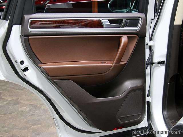 Volkswagen Touareg 2014 photo 22